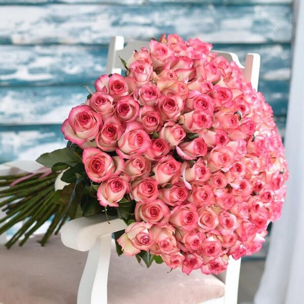 Солидный букет живых роз для любимой фото