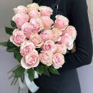 Букет невесте из живых роз фото